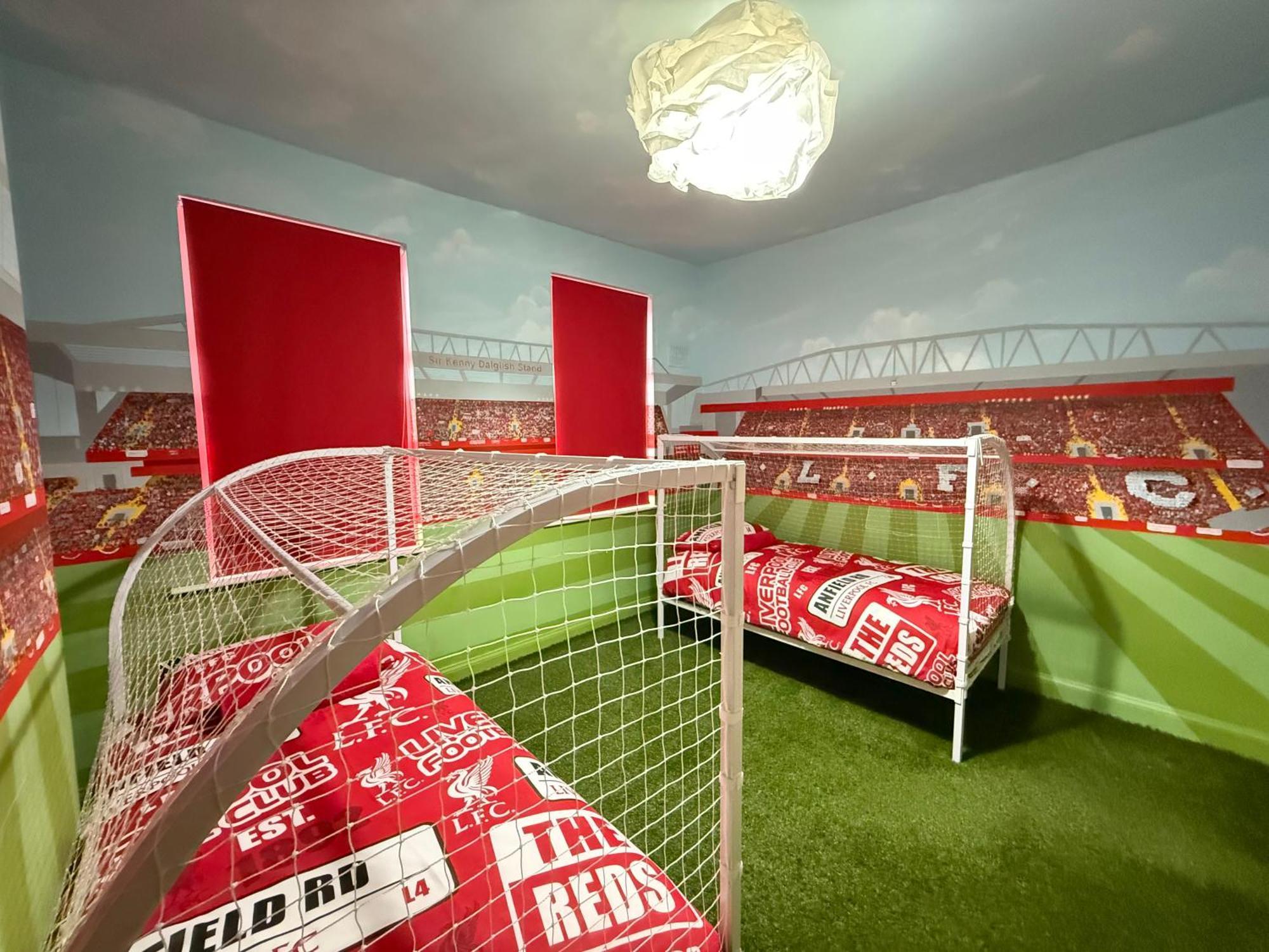 Anfield Abode - Entire Lfc Themed House Vila Liverpool Exterior foto