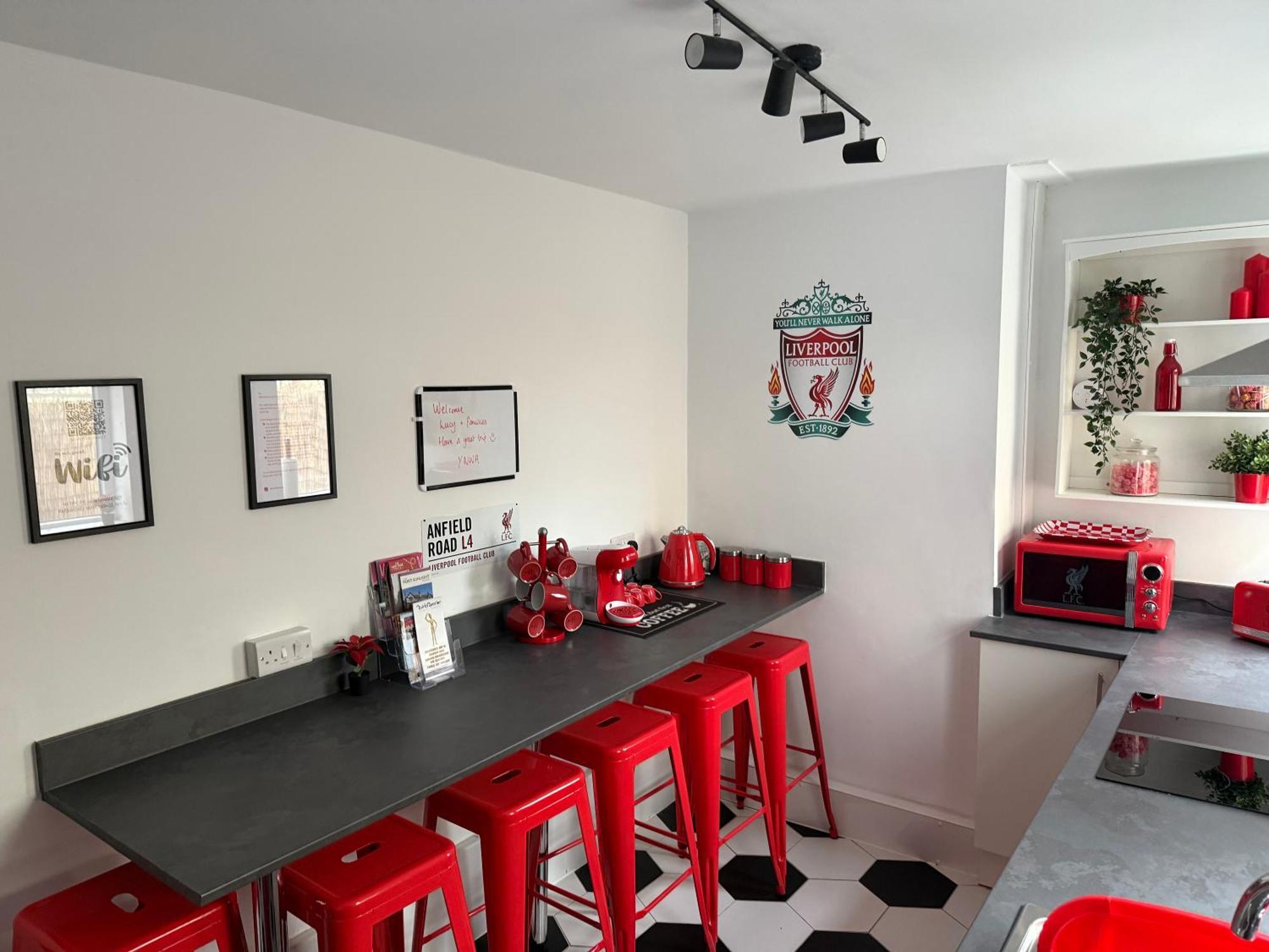 Anfield Abode - Entire Lfc Themed House Vila Liverpool Exterior foto