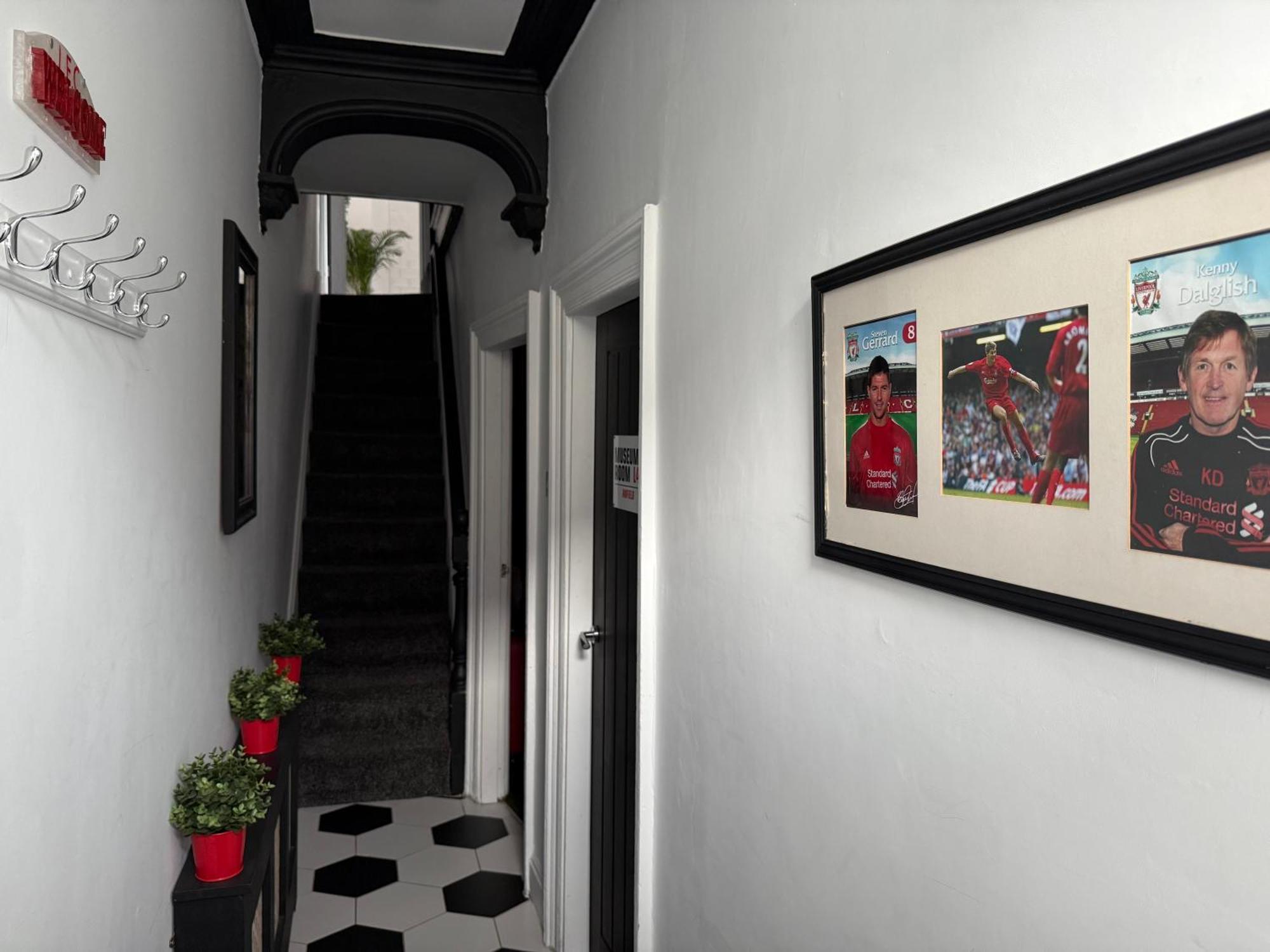 Anfield Abode - Entire Lfc Themed House Vila Liverpool Exterior foto