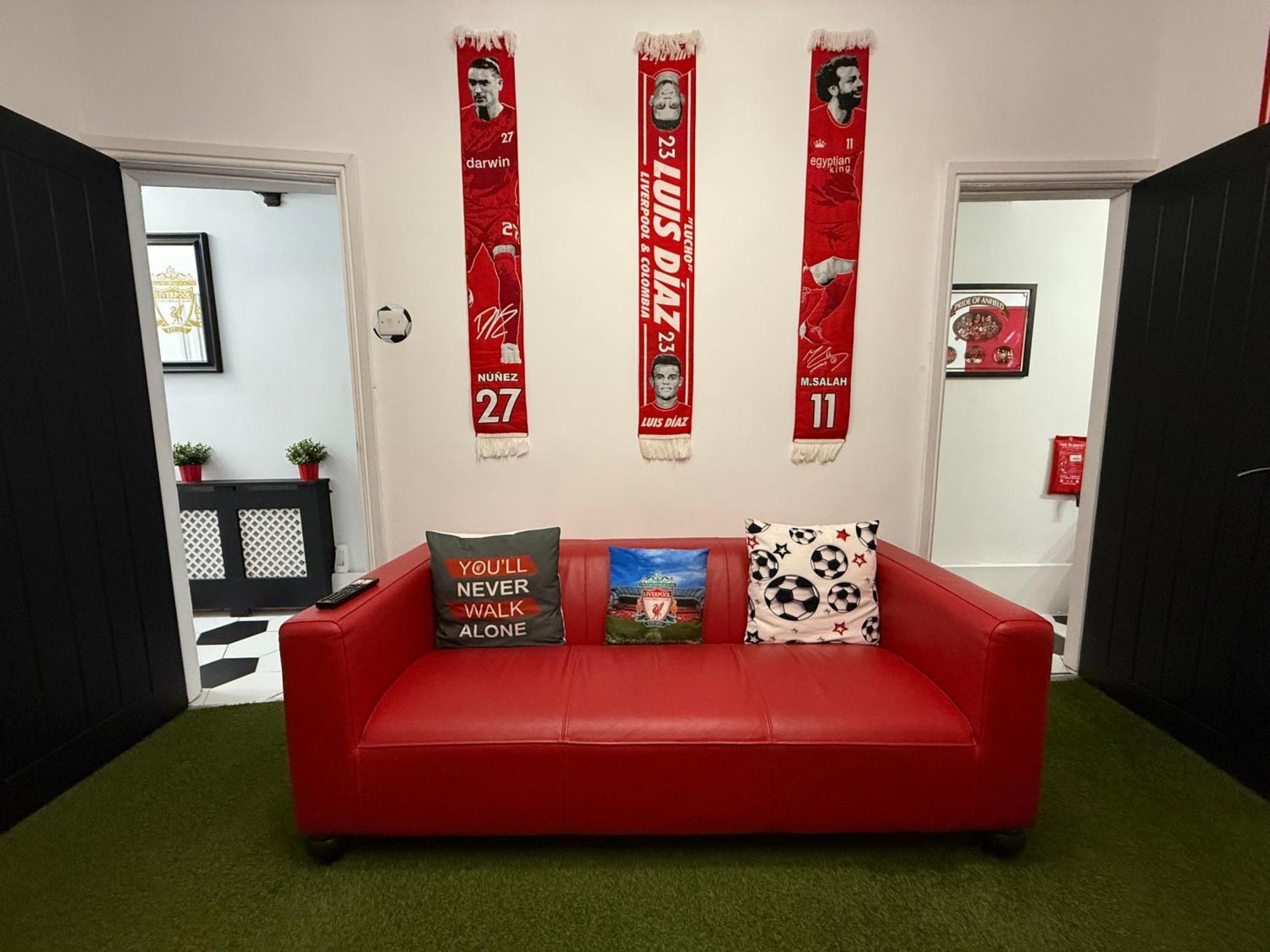 Anfield Abode - Entire Lfc Themed House Vila Liverpool Exterior foto